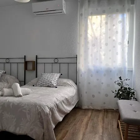Palace Apartment *