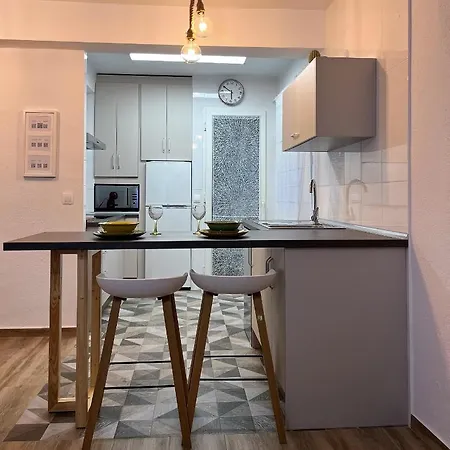 Palace Apartment *
